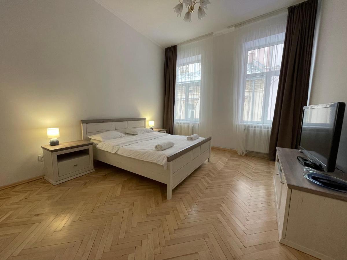 Avangard Kryva Lypa 3 Apart Lemberg Exterior foto